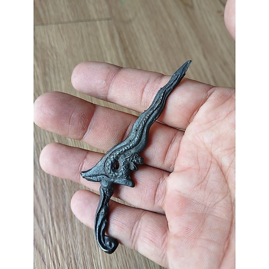 Pajangan keris mini