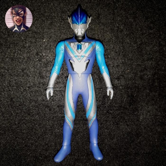 MAINAN... Bandai 14 Cm Ultra Hero Series Ultraman Geed Acro Smasher