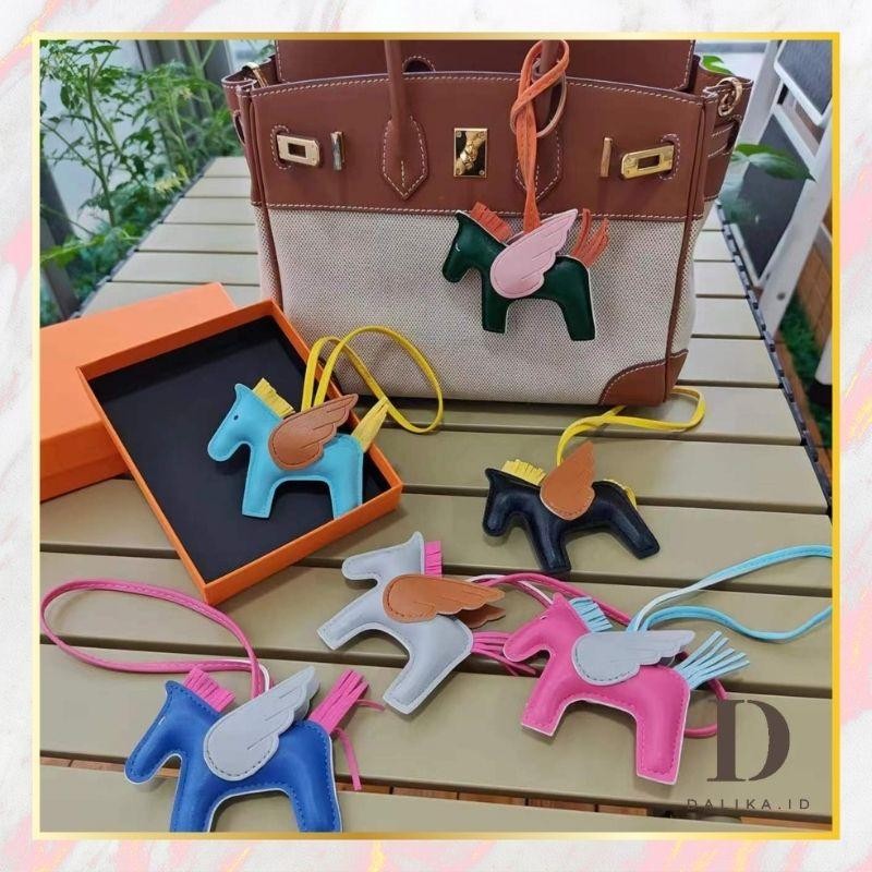 Bag Charm Pegasus Kuda Lumping Gantungan Aksesoris Tas Keychain Boneka Bahan Leather Kulit Korea Vir