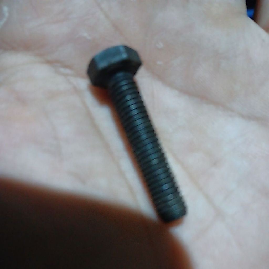 Baut 10 m6 bahan Baja