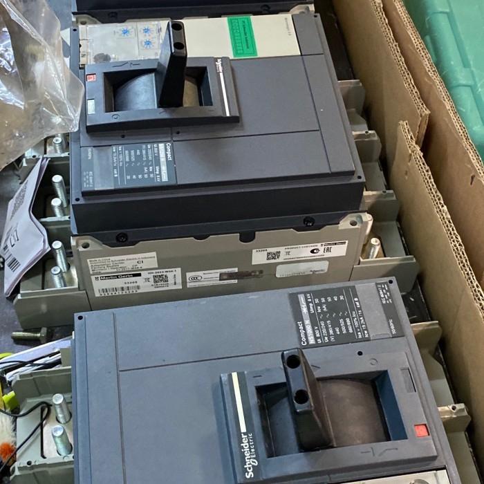MCCB NS800N 3P MANUAL 800A schnaider