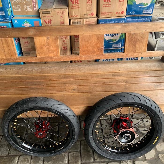 Set Roda CRF 215/250 Ban Maxxis untuk Motor Trail dan Dirt Bike