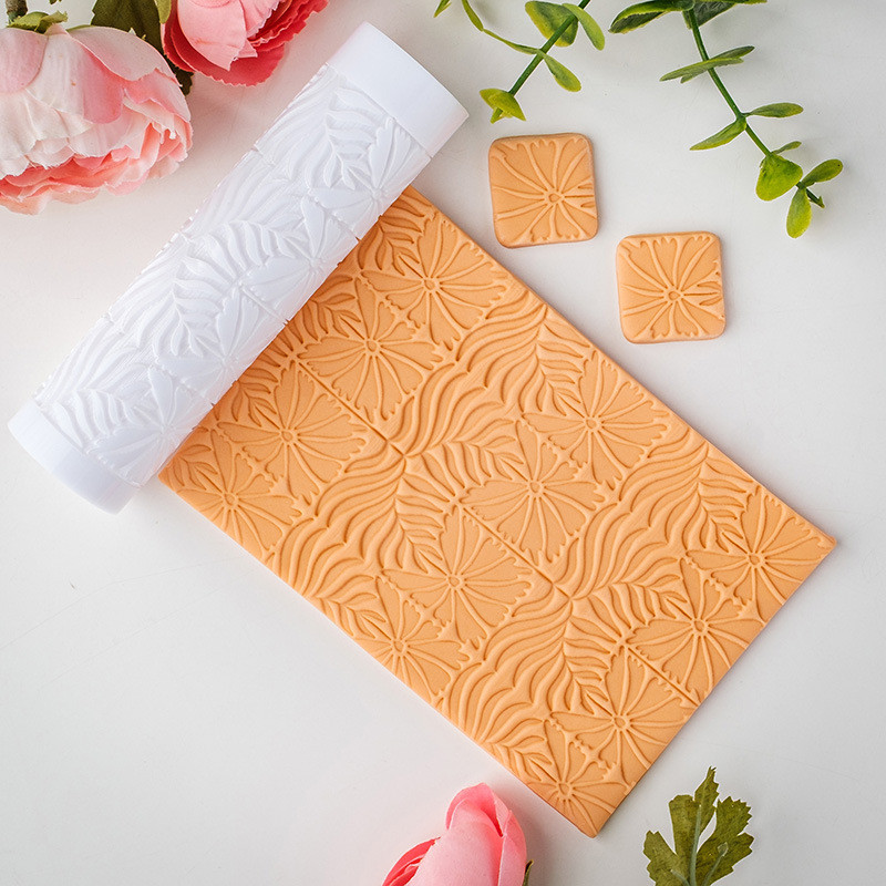 

Retro Patterned Soft Ceramic Roller Clay Embossed Rolling Pin DIY Earrings Pendant Embossed Decorative Polymer Clay Tool
