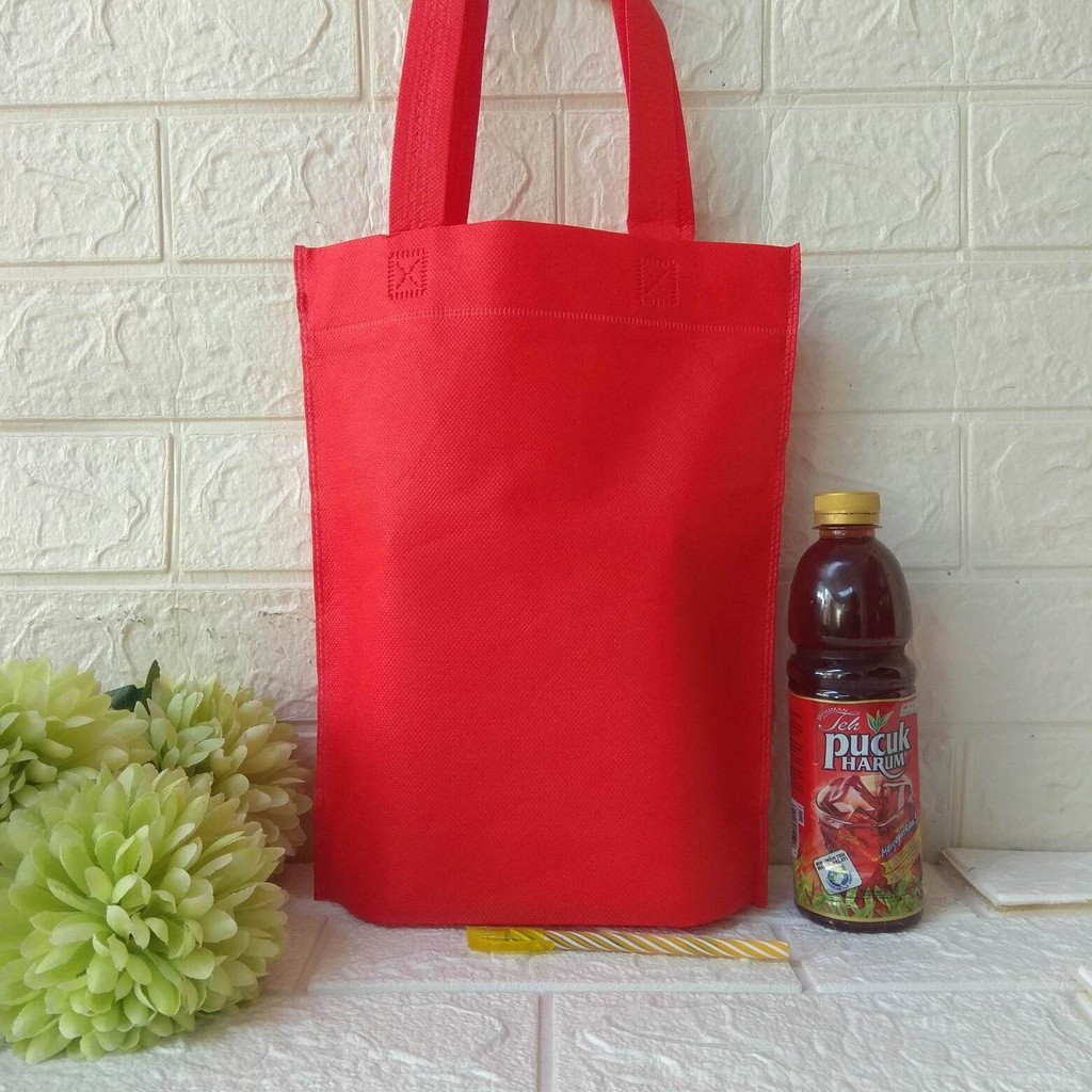 

Goodie Bag 26x31 Tas Spunbond LIPAT BAWAH Shopping Bag Tas Belanja Kemasan Baju Tas Kado TPVC