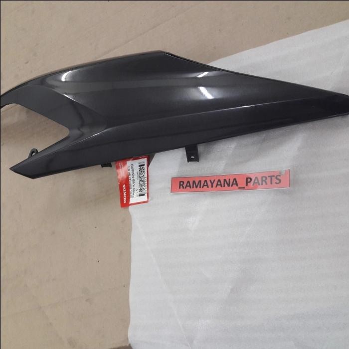 Cover Body kiri Hitam Metalic Vario 110 Karbu 83600KVBN50AFB