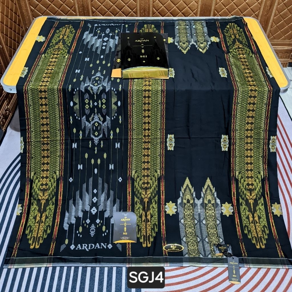 Sarung ARDAN SGJ GOLD ORIGINAL SERI HITAM