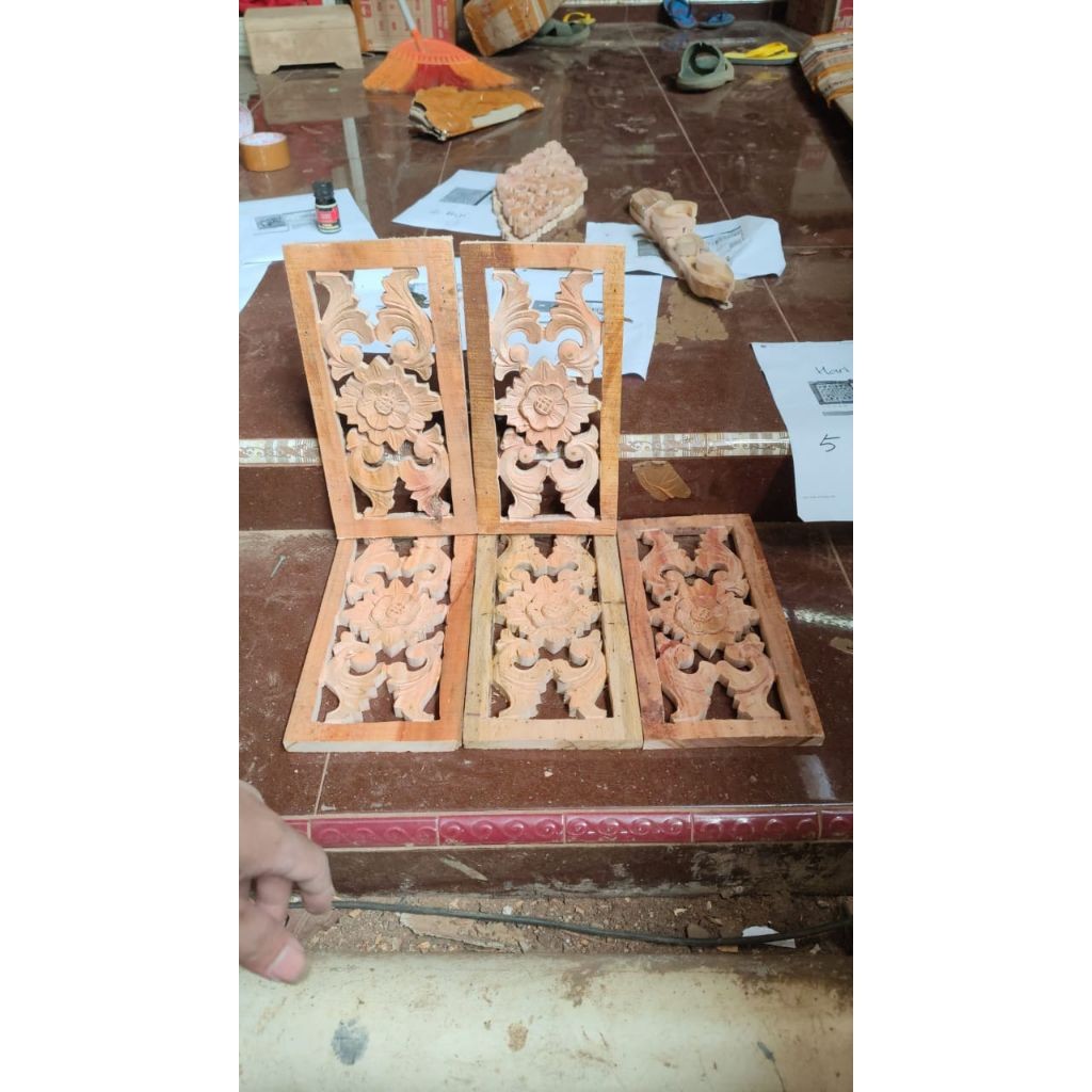 loster kayu untuk ventilasi atau keperluan interior lainnya tinggi 50 cm dari kayu jati