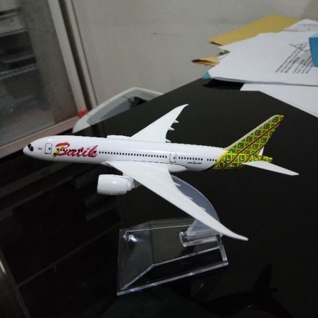 Miniatur Diecast Pesawat Batik Air Indonesia