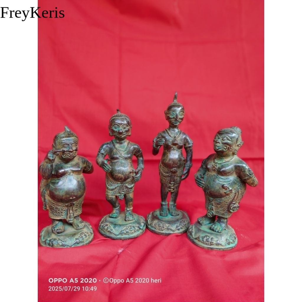 PAJANGAN PATUNG PUNOKAWAN HITAM FR9