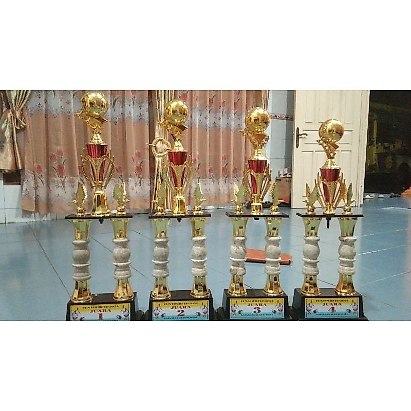 trophy piala 1 set kaki 2,2,2,2 marmer Juara 1234