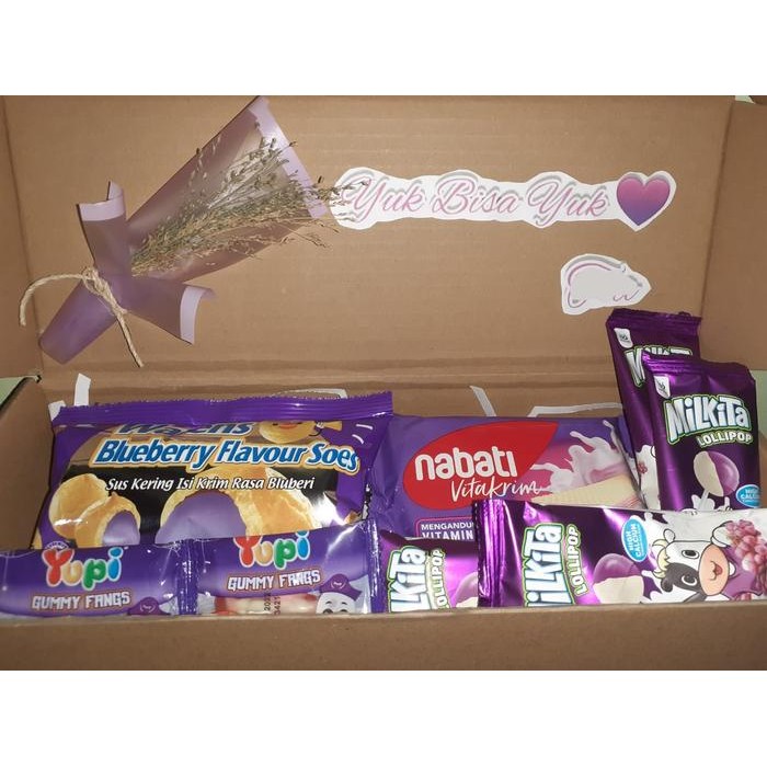 SNACK BOX GIFT BOX HADIAH WISUDA HADIAH MAKANAN - Ungu