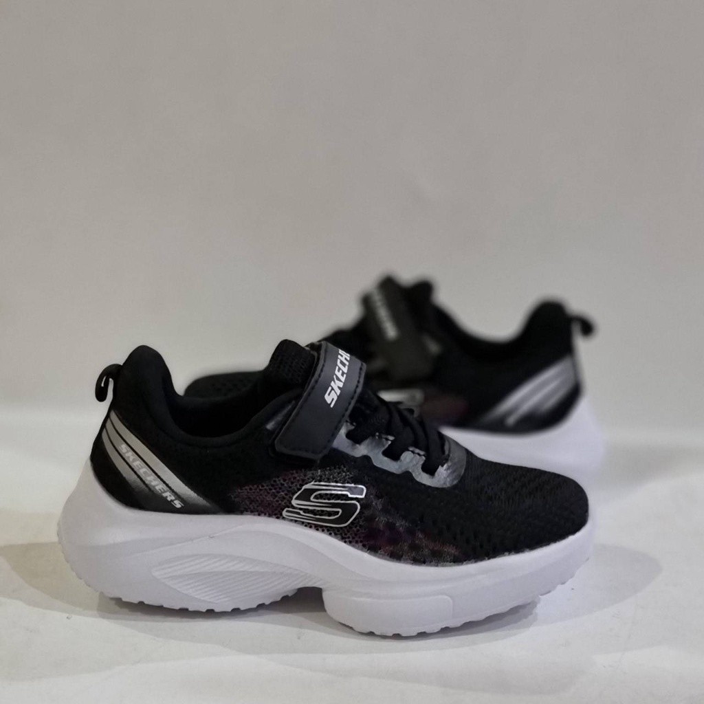 SEPATU ANAK SEKOLAH LAKI-LAKI PEREMPUAN SKECHERS HITAM PUTIH PREMIUM