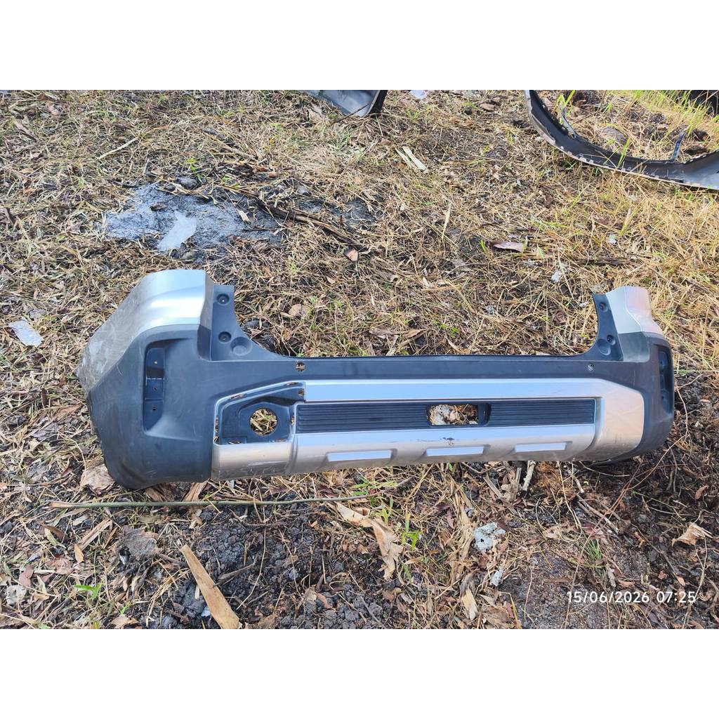 bumper belakang xpander cross 2019 2020