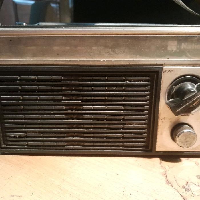 LEW99 Radio R 4210 Y - National Panasonic AM MW SW 2 Band Jadul Normal - used bekas