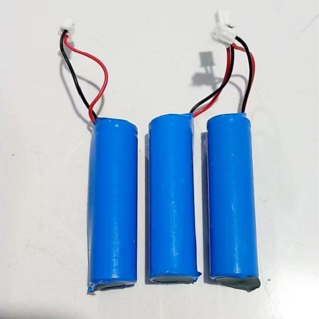 Baterai 18650 pake soket baterai cas 18650