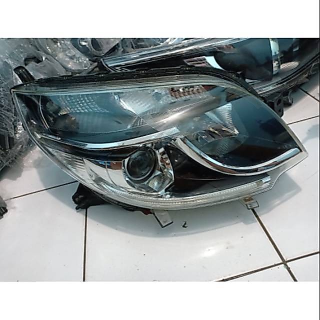 Lampu Depan Utama Mobil Toyota Rush 2016 Headlamp Bening