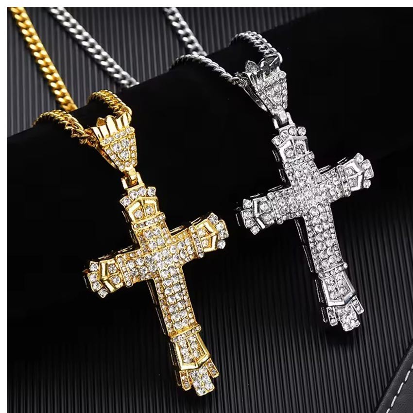 Kalung Hip Hop Salib Unisex (Collar) – Pendant salib besar berhias zircon kilau, bahan titanium anti