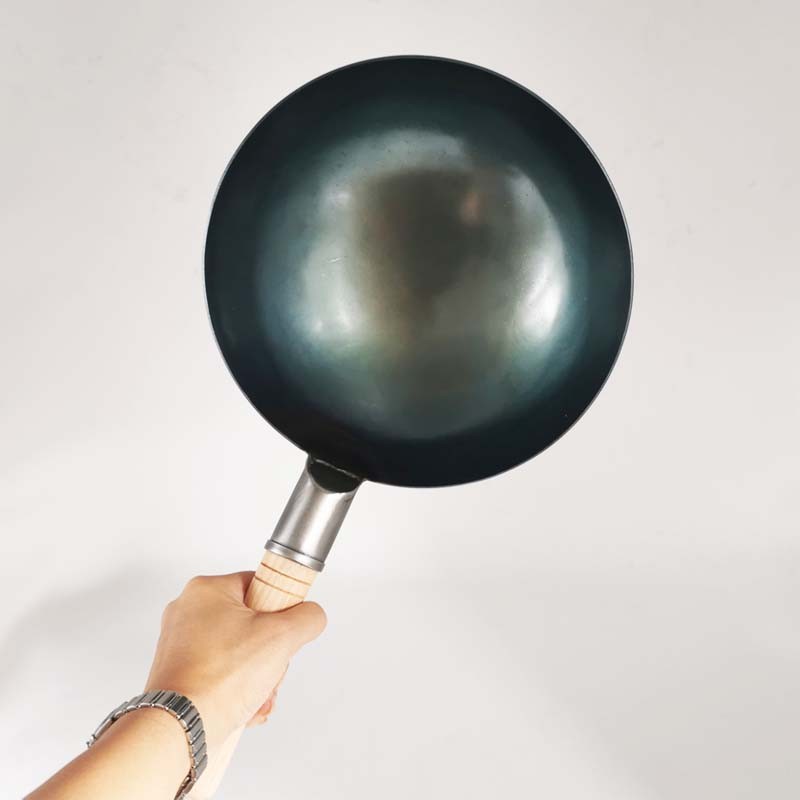 22cm Hand-forged Iron Wok household uncoated Cookware Non-stick Thickened Iron Wok