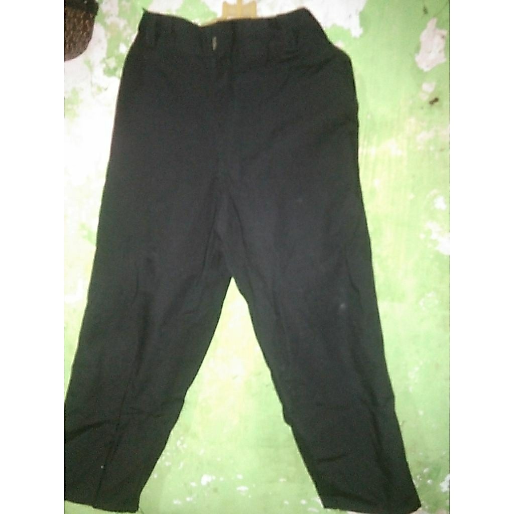 Preloved Pl Seragam Celana Hitam Pramuka dan Merah Anak Laki