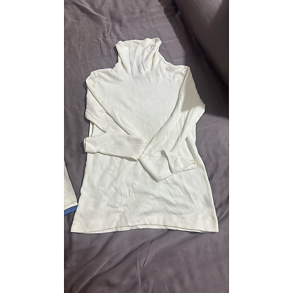 Heattech uniqlo putih preloved