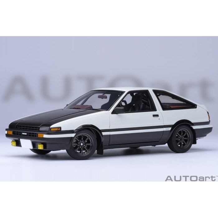 1/18 AUTOART TOYOTA SPRINTER TRUENO AE86 INITIAL D PROJECT