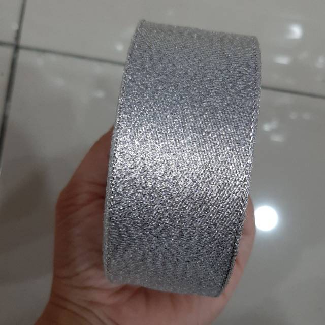 Pita Kado / Pita Hias / Pita Dekorasi / Pita Emas / Pita Silver 4cm