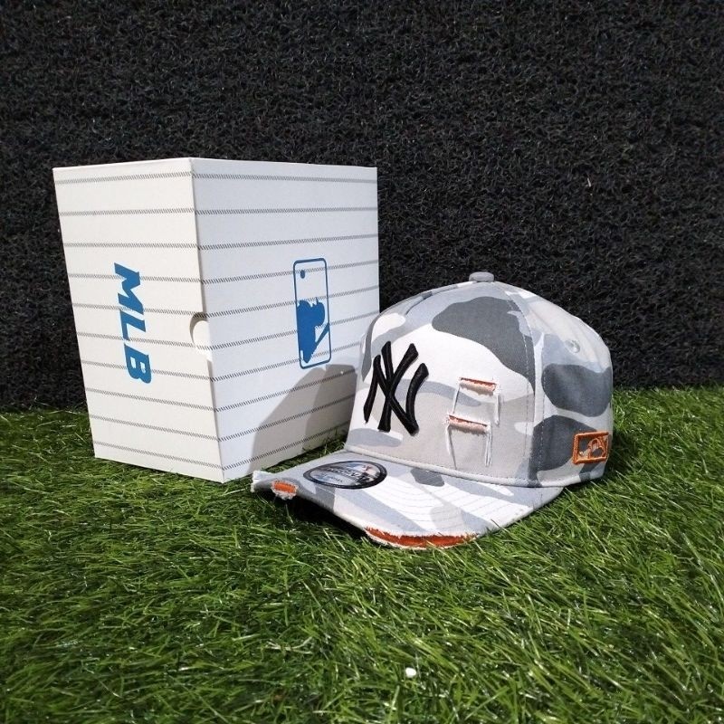 NY Hitam Damage Camo White / Topi Premium