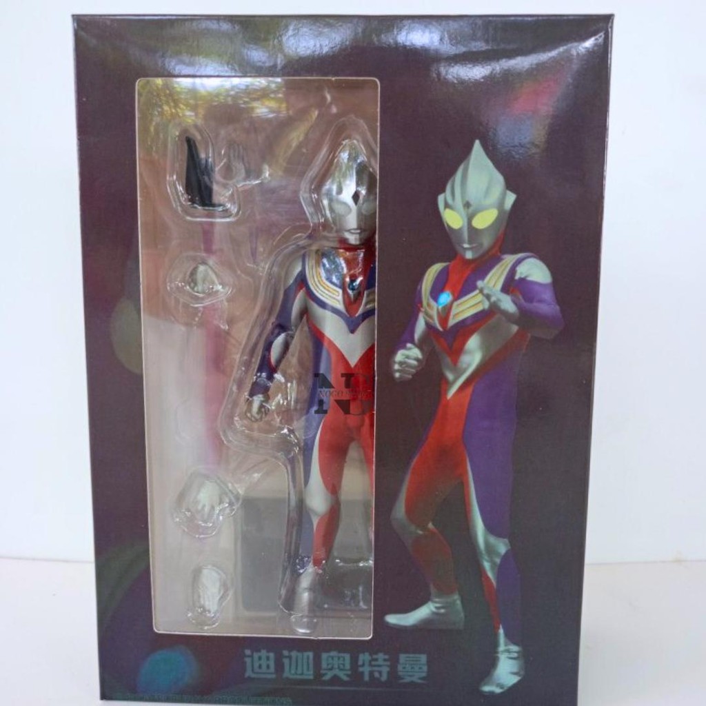 Action Figure Ultraman Tiga Type Light Alphamax