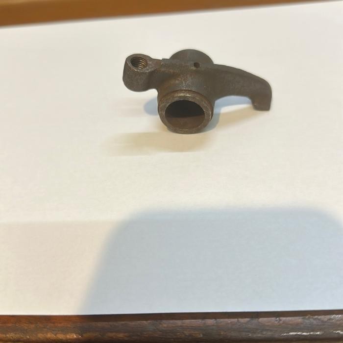 Pelatuk klep/Valve rocker arm (A) untuk mobil Fiat Best