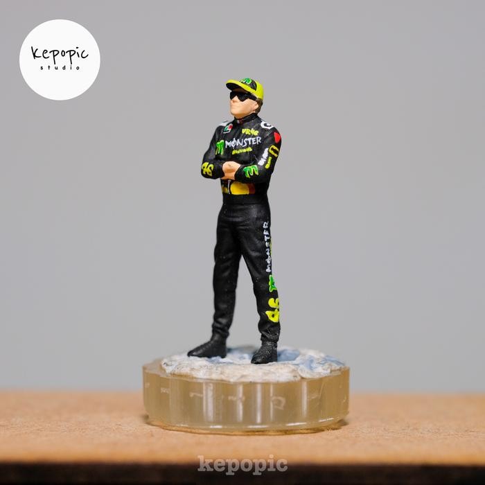 Figure valentino rossi racing car skala 1/64 custom miniature KS140 - Style 1 PAINTNESIA