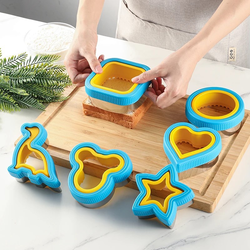 Sandwich Cutting Machine Baking Molds Dinosaur Heart Bread Toast Lunch Bento Box Food Cookie Sandwic