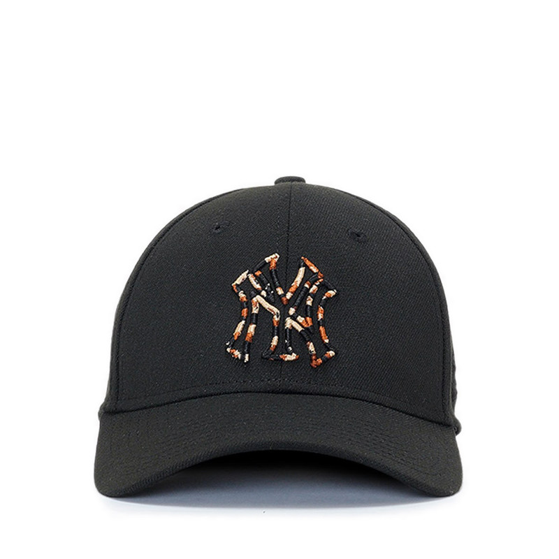 New Era 3930 Outlined New York Yankees Men's Cap - Black