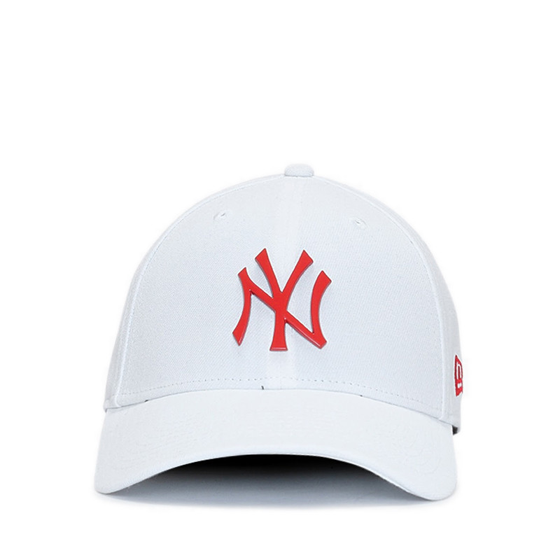 New Era 3930 Metal Badge New York Yankees Unisex Cap - White
