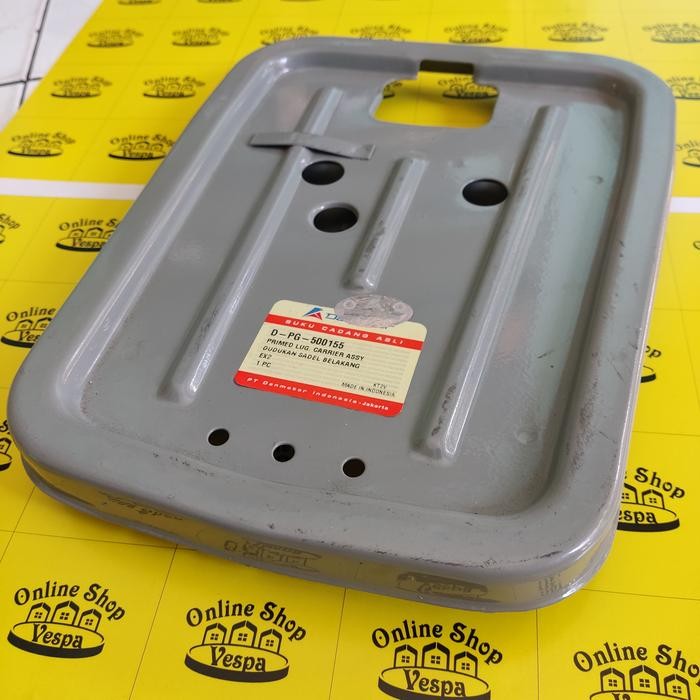 DUDUKAN JOK BELAKANG VESPA EXCLUSIVE 2