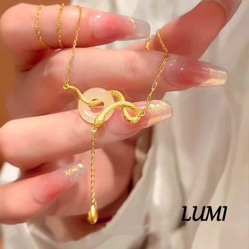 【LUMI】Kalung Snake Chain dengan Liontin Giok Putih dan Ular Emas, Liontin Pembawa Keberuntungan E226
