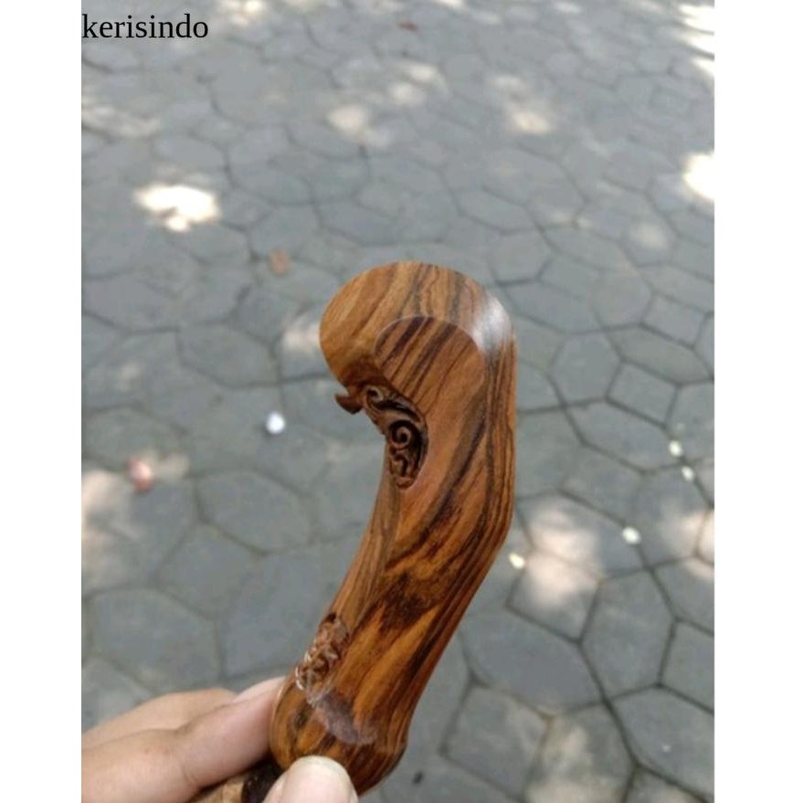 Deder Keris Handle Keris Kayu Gaharu Solo KL6