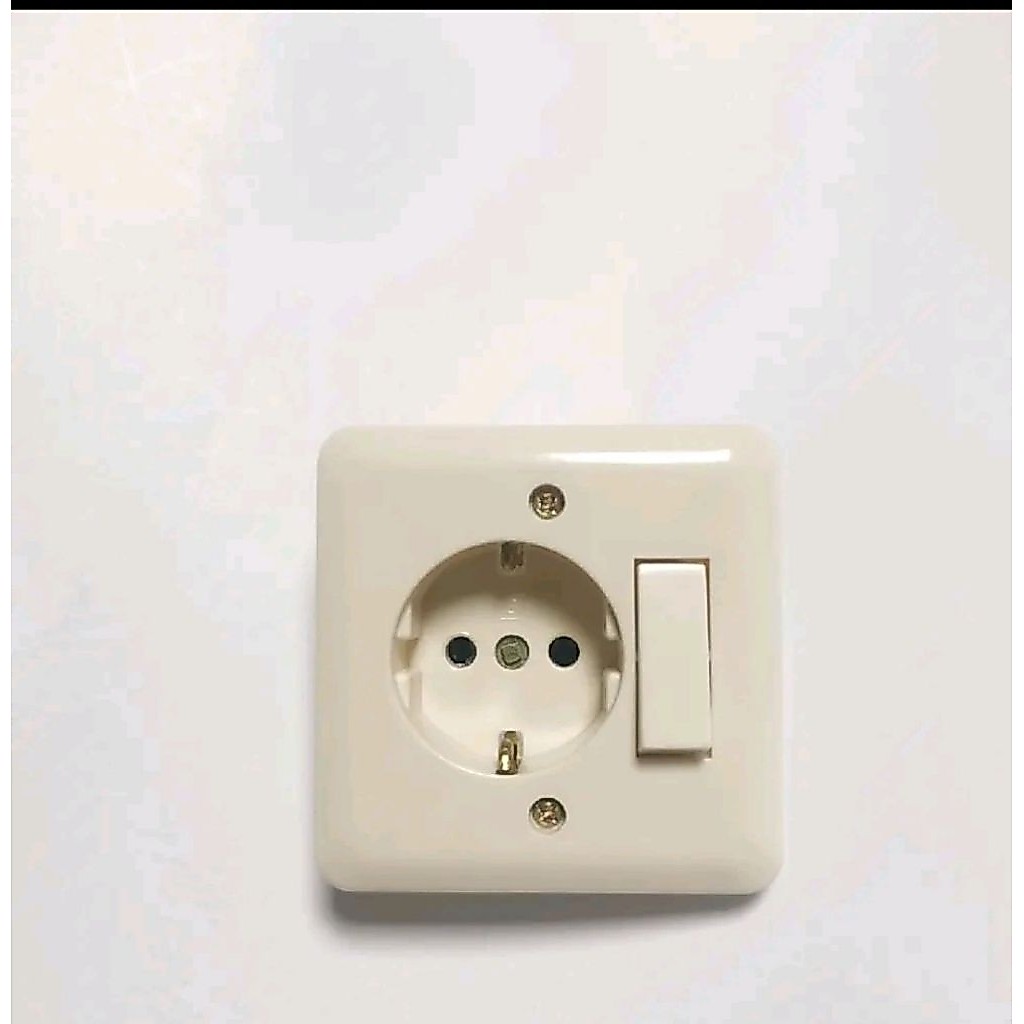 Saklar Stopkontak Broco Stopkontak Saklar Broco Saklar + Stopkontak Broco Stopkontak Switch Broco 52