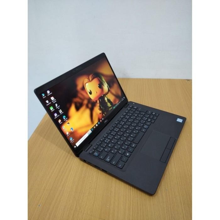 laptop  laptop Dell 5300 Ram 8Gb  core i5 gen8 ringan PROMO 12.12 (baterai baru)