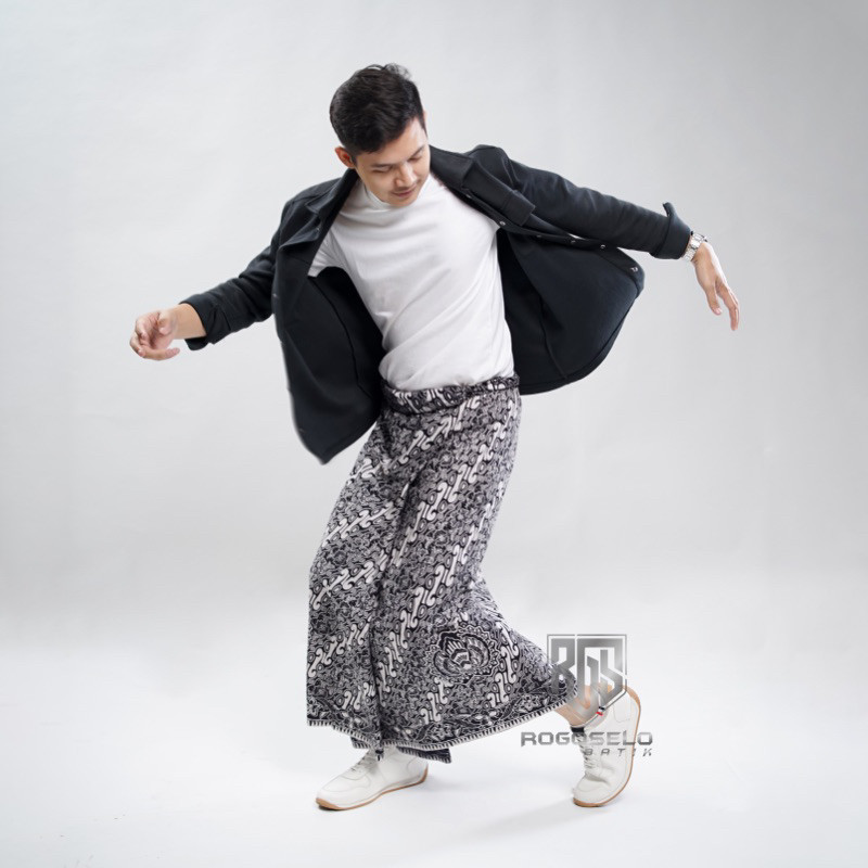 Sarung Batik Cap Pekalongan Sarung Rogoselo Hitam Putih