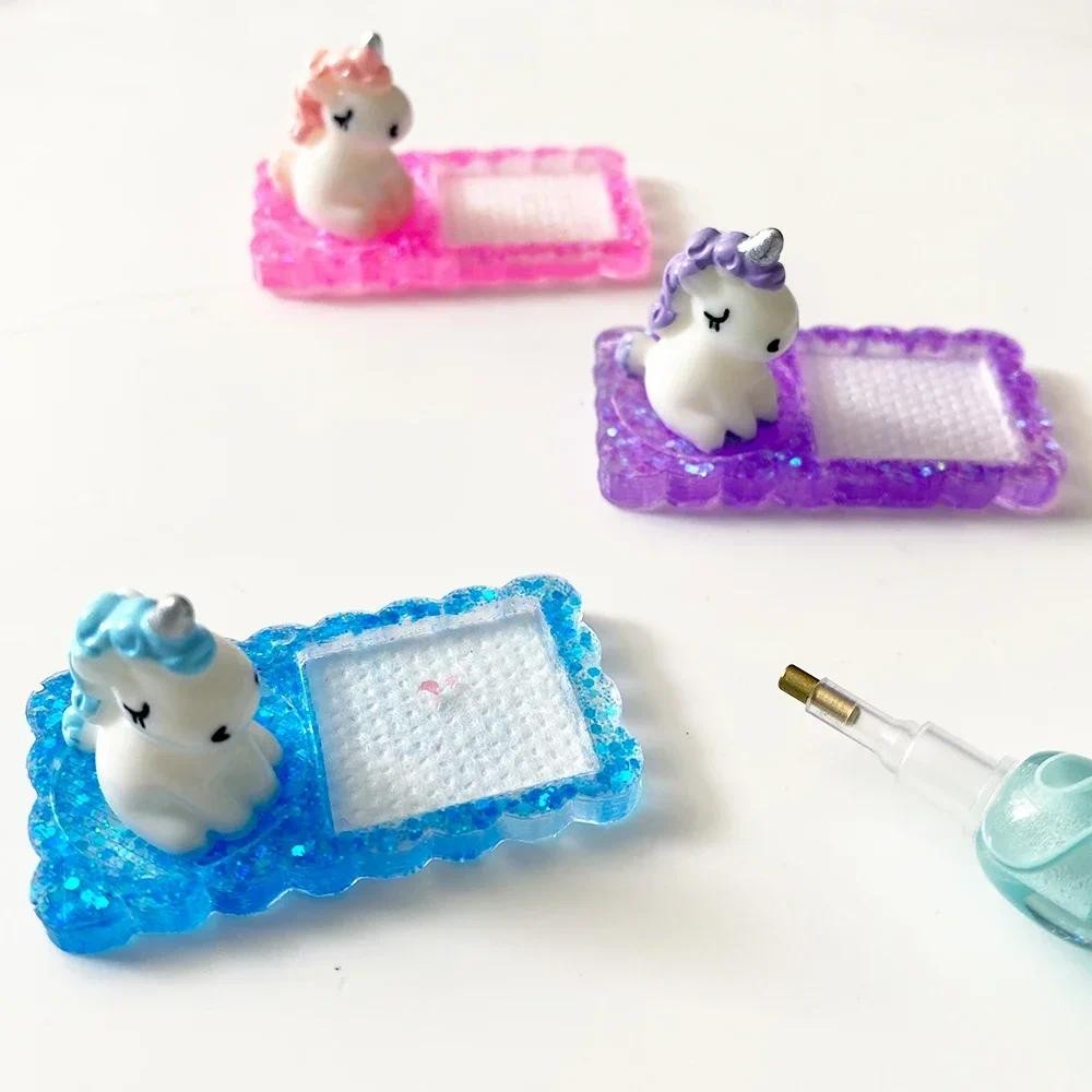 

5D Painting Accessory Diamond Painting Wax Minder / Cover Minder Magnetic,Clay Glue Wax Minder with Space to Wipe off Excess Wax