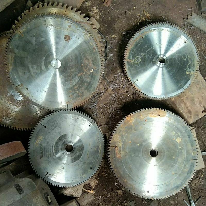 GERGAJI SERKEL KAYU BEKAS BAHAN PISAU