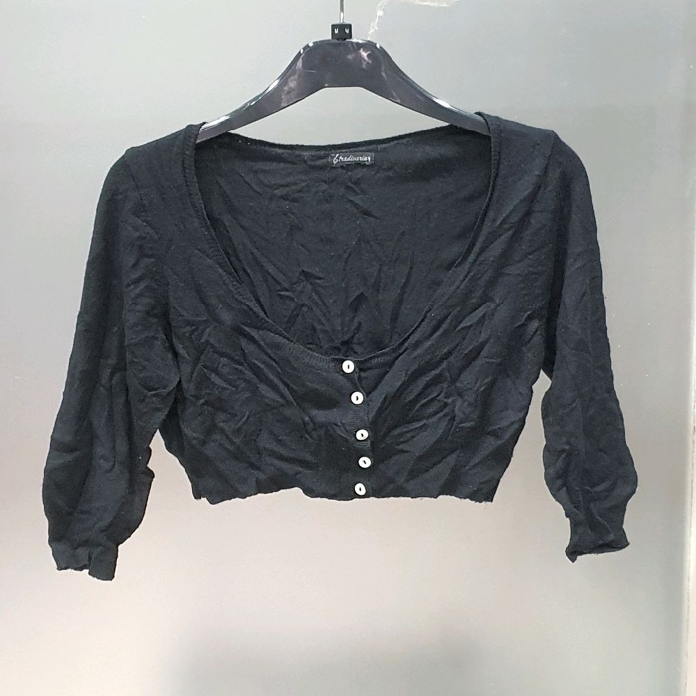 Z baju wanita atasan cewek kardigan crop stradivarius hitam preloved seken Knitwear Kancing Outer Ca