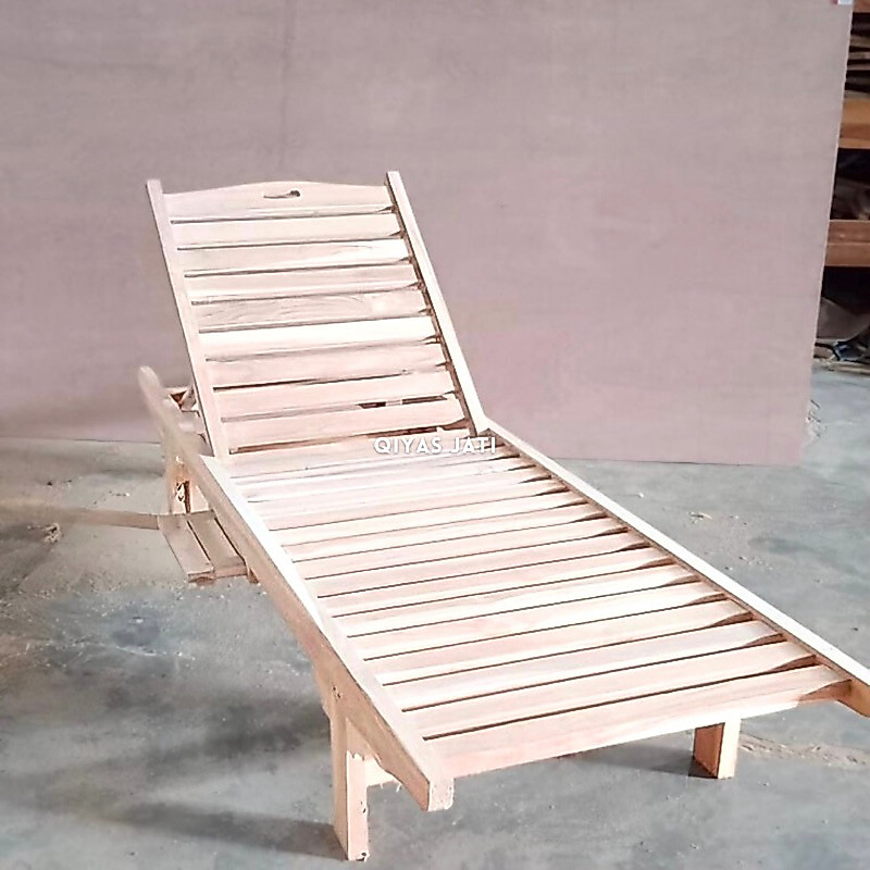 Kursi pantai kolam renang lounger lonjer kursi santai selonjoran kayu jati belum finishing
