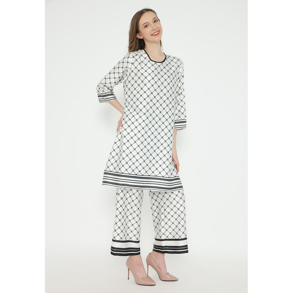 Minimalist Monochrome Tunic By Brilliant Girl