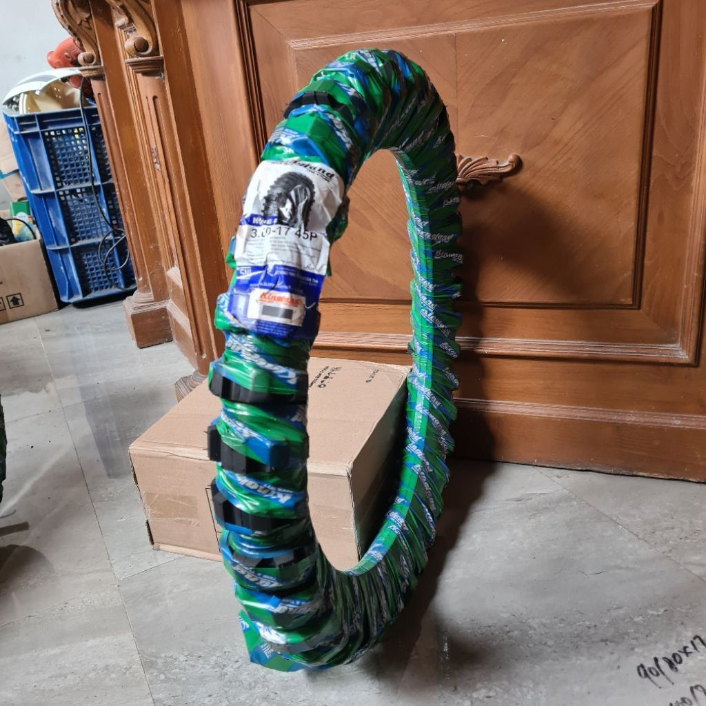 Kingland Aligator 300-17 – Ban Belakang Harian & Semi Offroad, Cocok Bebek & Trail Ring 17