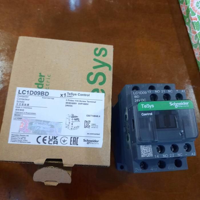 Contactor schneider LC1D09BD original 24V DC