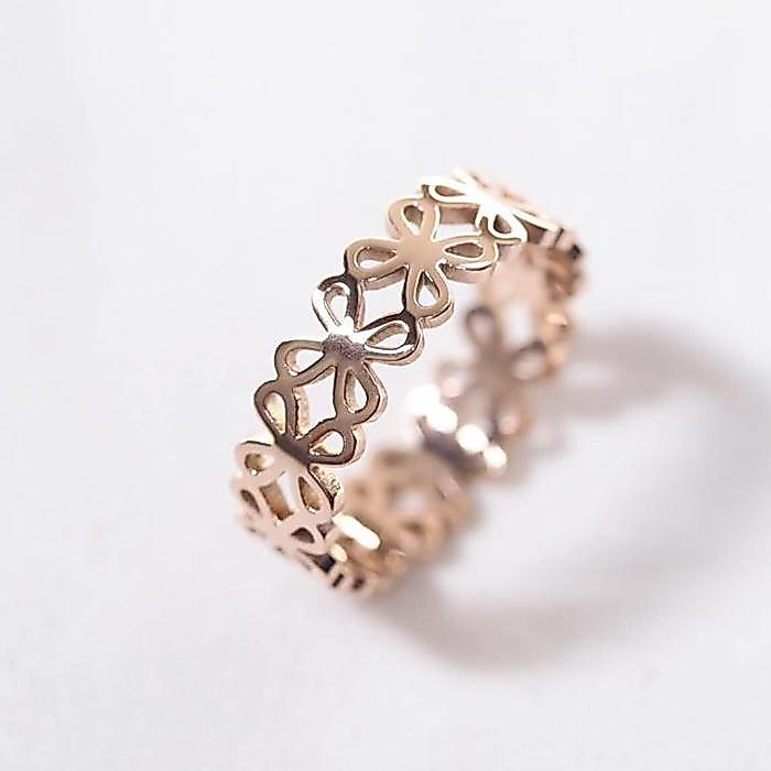 Cincin Titanium Wanita Motif Bunga Mekar Ukuran 9