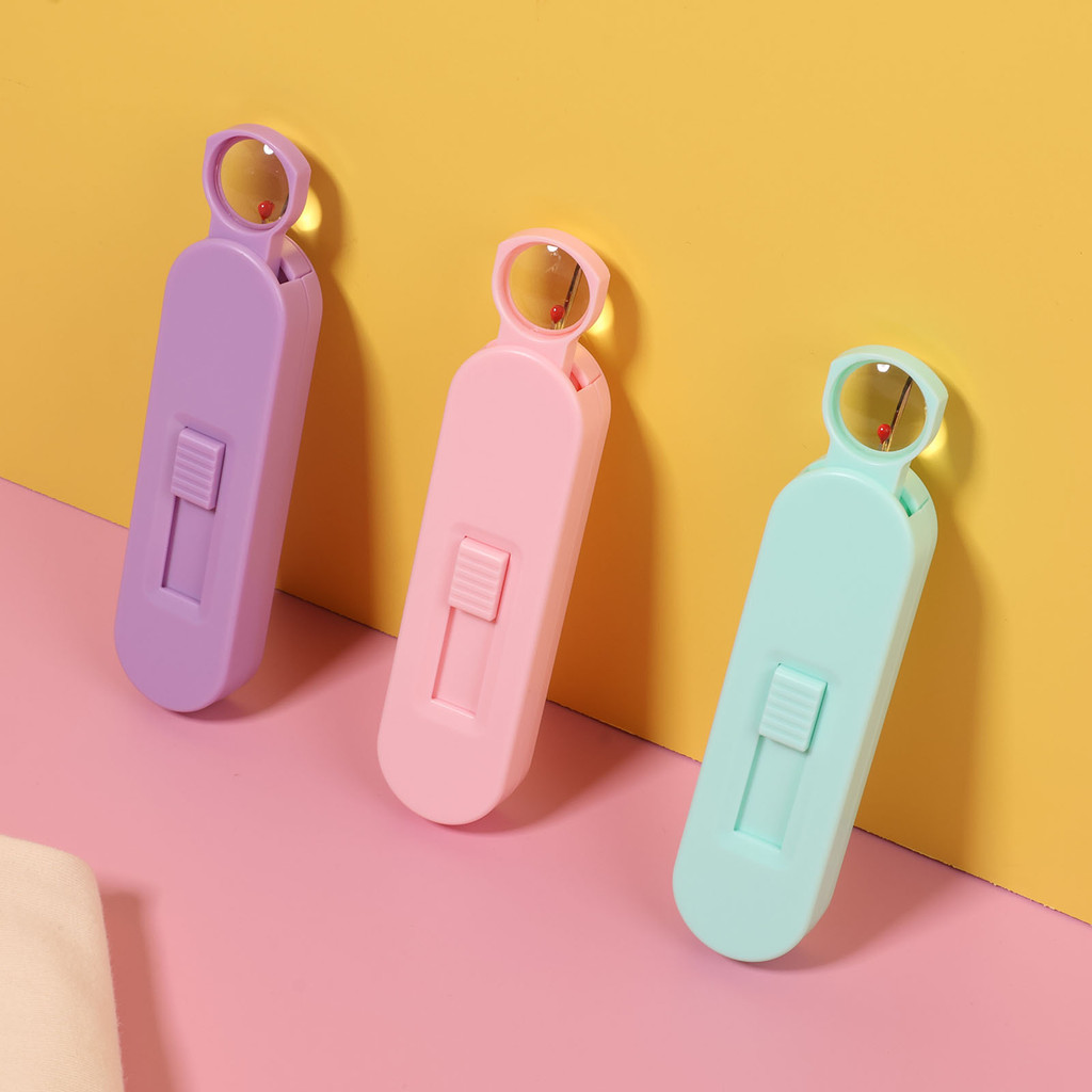 

3Pcs Stitch Remover Tool Plastic Thread Cutter with Magnifying Glass Multifunctional Thread Remover Elderly Sewing Enthusiast