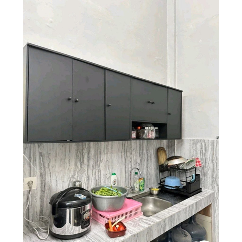 Lemari Dapur Gantung Minimalis – Kayu Multiplex Anti Air | Elegan & Kuat