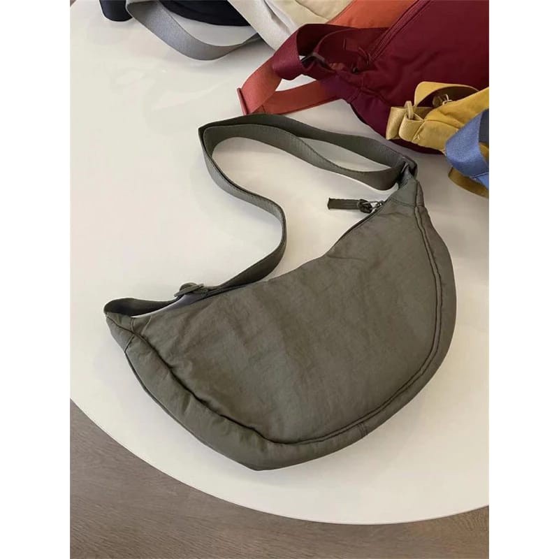 Tas Halfmoon uniqlo || Tas Wanita Fashion Kekinian